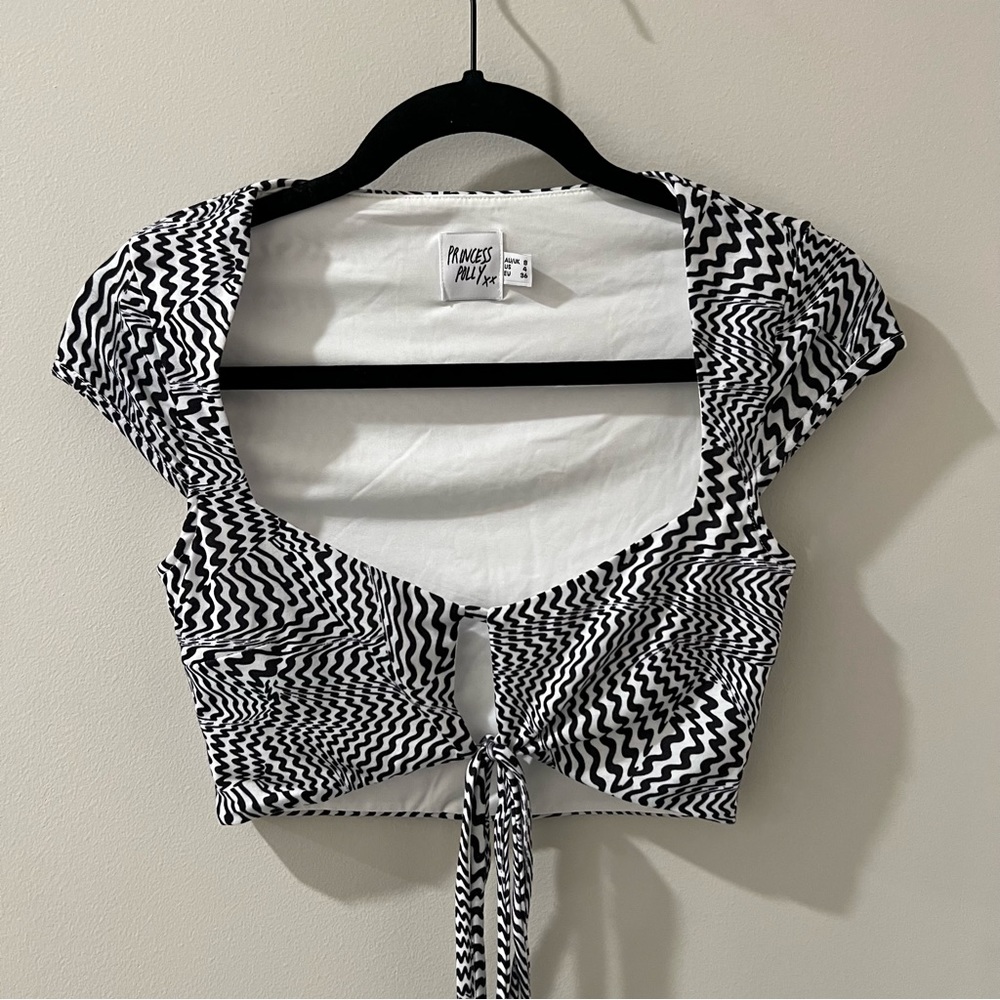 Princess Polly Cut Out Top